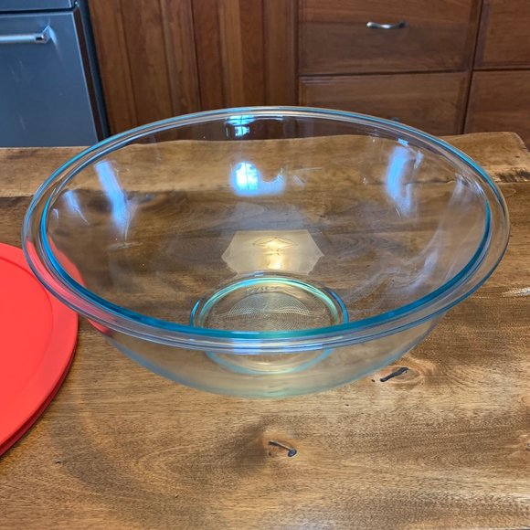 Pyrex Smart Essentials 4-Qt Glass Mixing Bowl #326